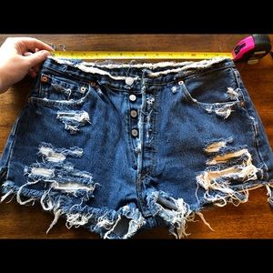 Vintage 501 Levi’s Destroyed Cut-offs